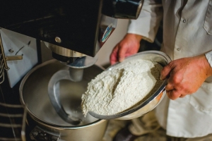 quy-trinh-san-xuat-nghiem-ngat-tai-hong-thien